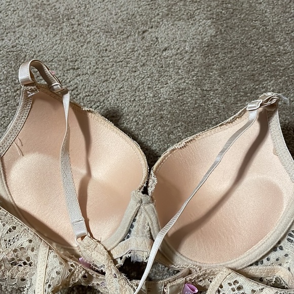 NWOT 34B Bra - Picture 4 of 4